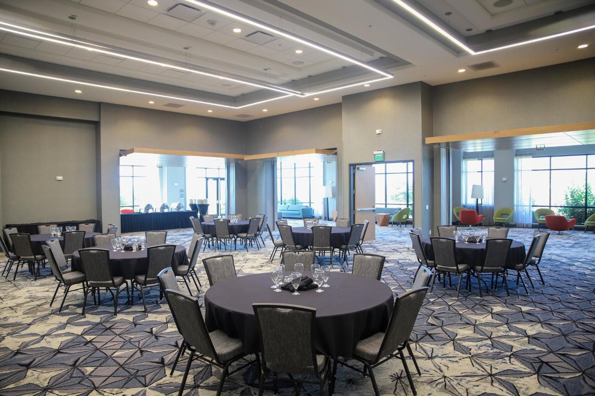 Holiday Inn & Suites Cedar Falls-Waterloo Event Ctr By Ihg Luaran gambar